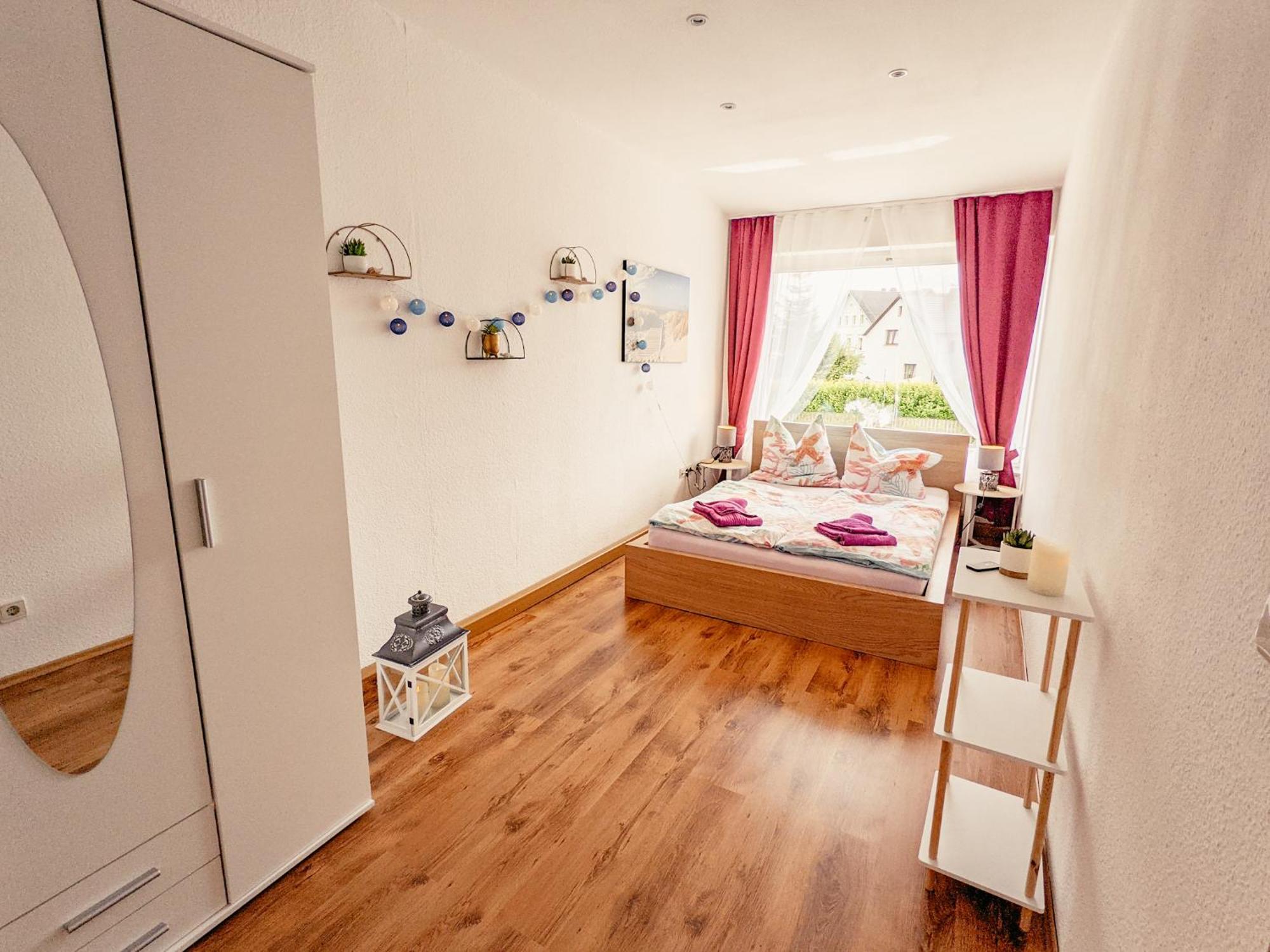 W4 - Urlaubsmagie- Pool, Terrasse, Barbecue Apartman Lichtenhain  Kültér fotó